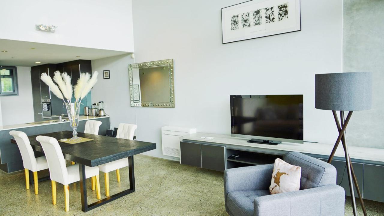 City Fringe Apartment With Sky Tower And City Views Окленд Экстерьер фото