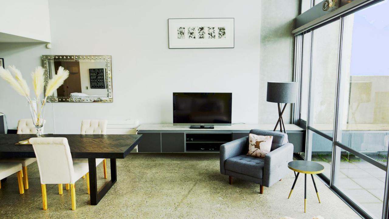 City Fringe Apartment With Sky Tower And City Views Окленд Экстерьер фото